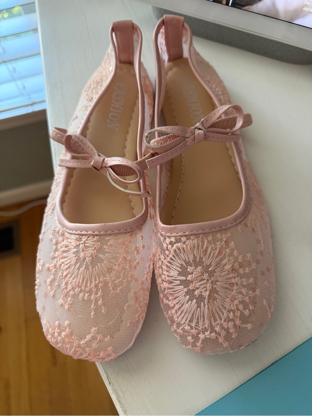 New Pink Embroidered Ballet Flats with Bow 7.5